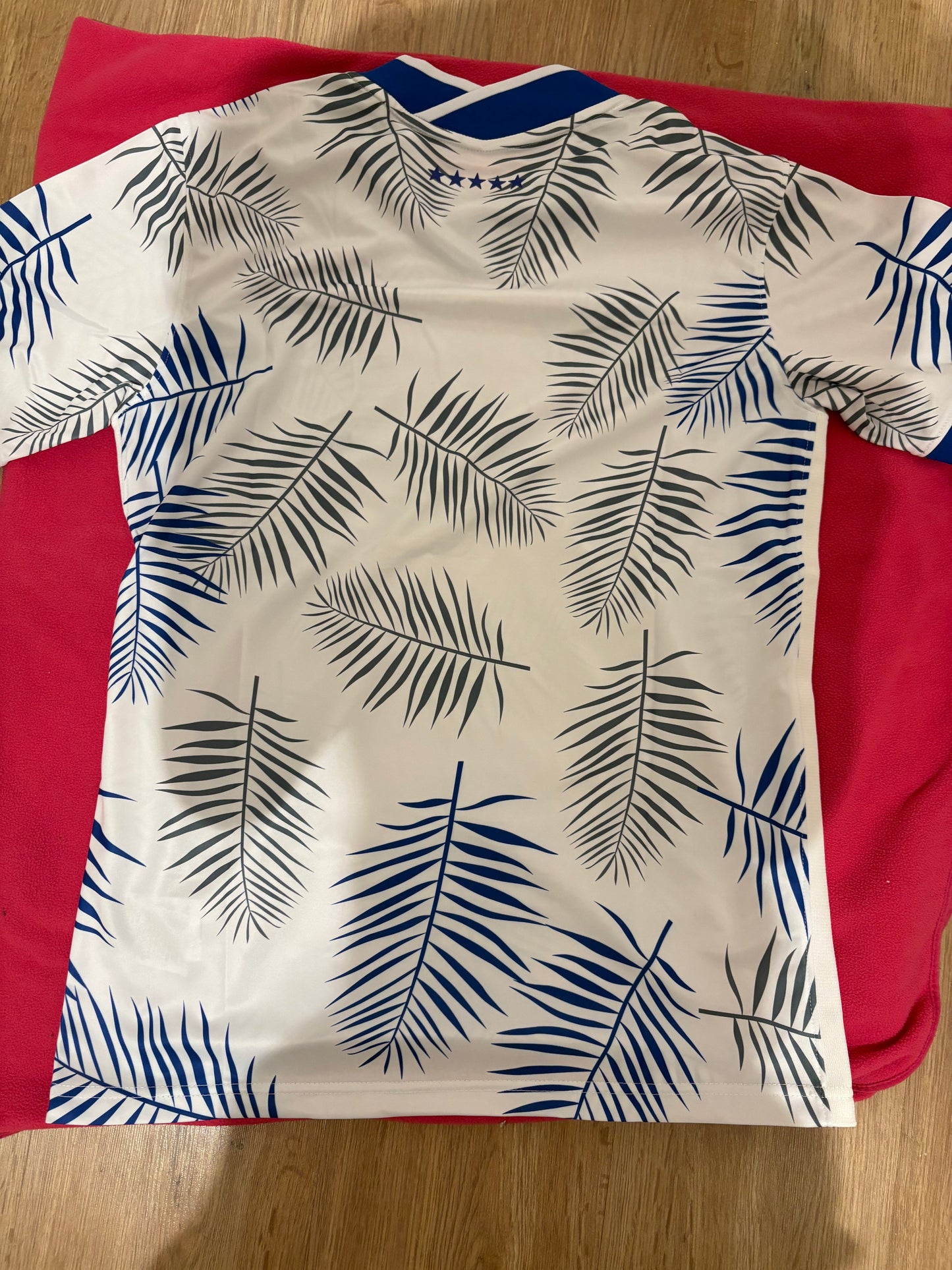 Maillot de foot Brésil concept feuille bleu