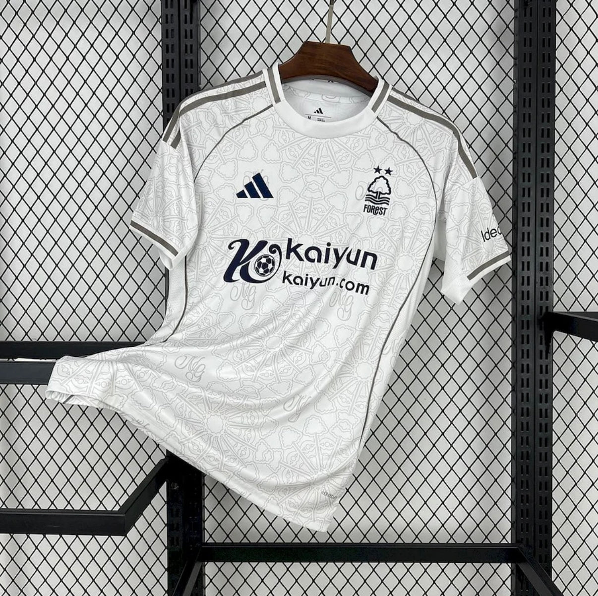 Nottingham Forest 2025/26 Extérieur
