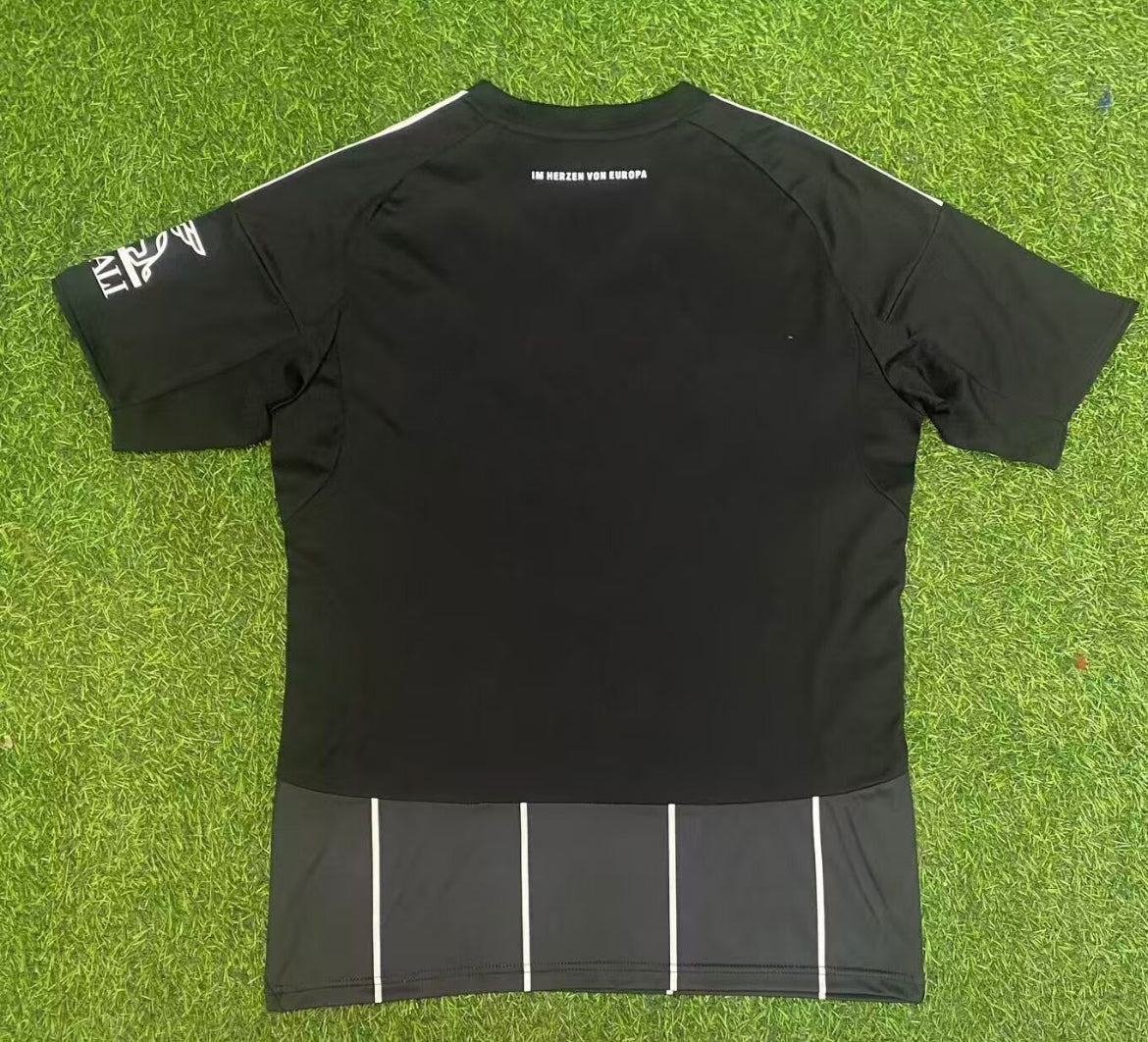 Maillot de foot Frankfurt extérieur 2025-2026